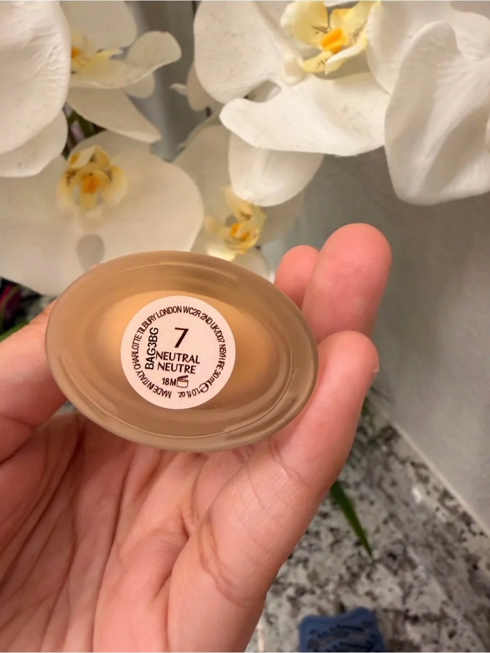 Charlotte Tilbury Airbrush Flawless Foundation - Rose Gold Cap, Warm Tan Bottle